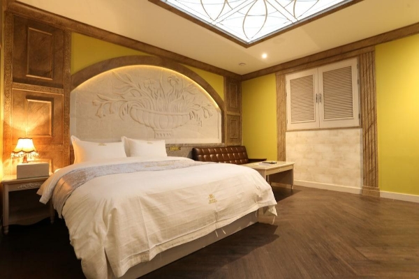 HOTEL WINDSOR